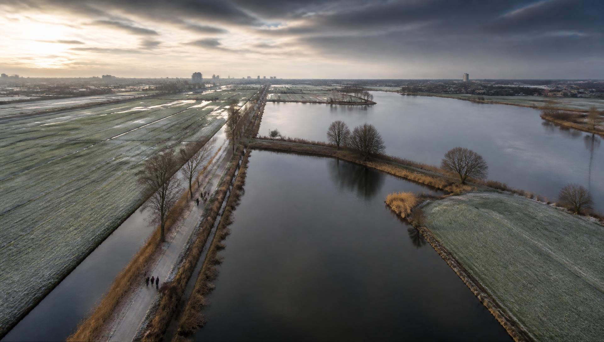 Dronefoto van het Rottegebied bij Zevenhuizen op een winterochtend